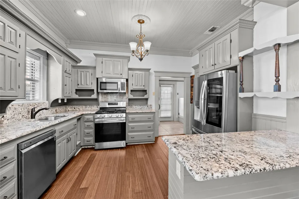 269 E Holley Street Alba, TX 75410