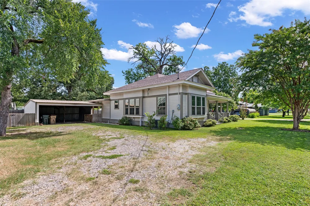 269 E Holley Street Alba, TX 75410