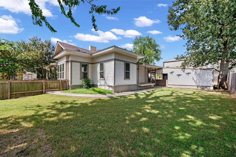 269 E Holley Street Alba, TX 75410