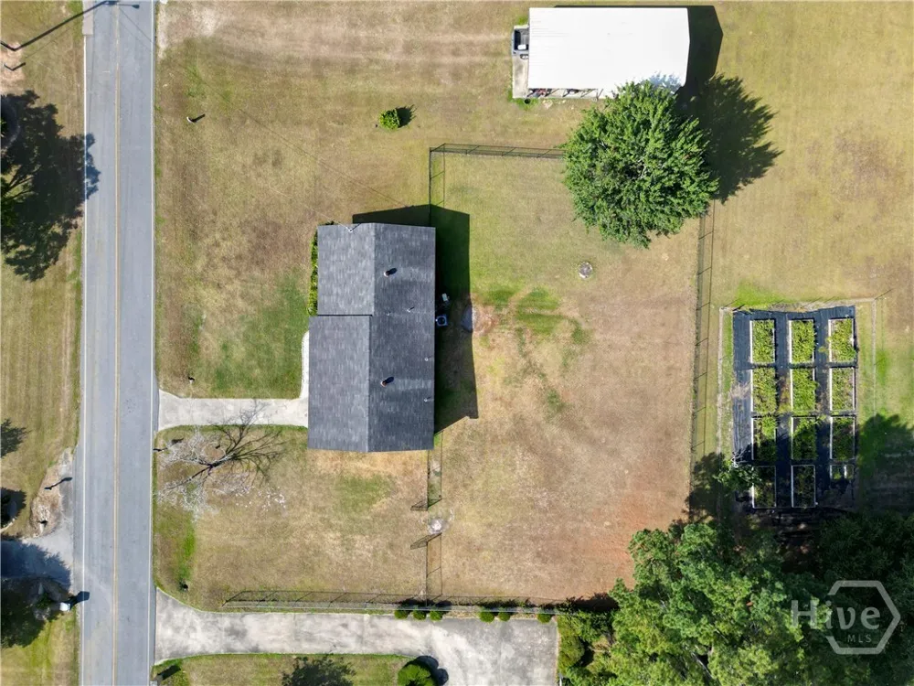 110 Queen Drive Glennville, GA 30427