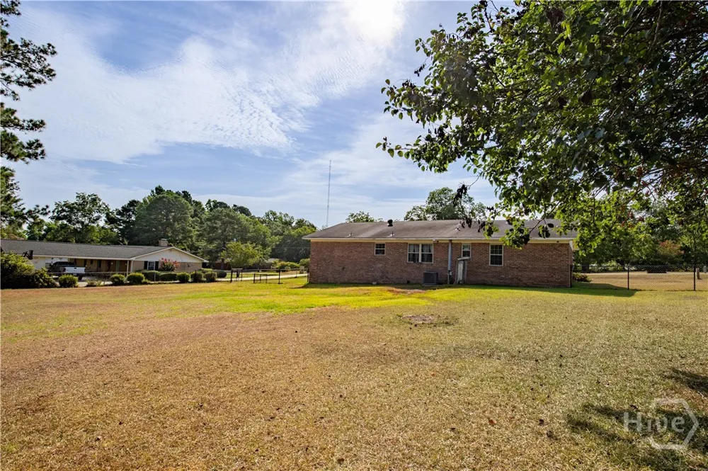 110 Queen Drive Glennville, GA 30427