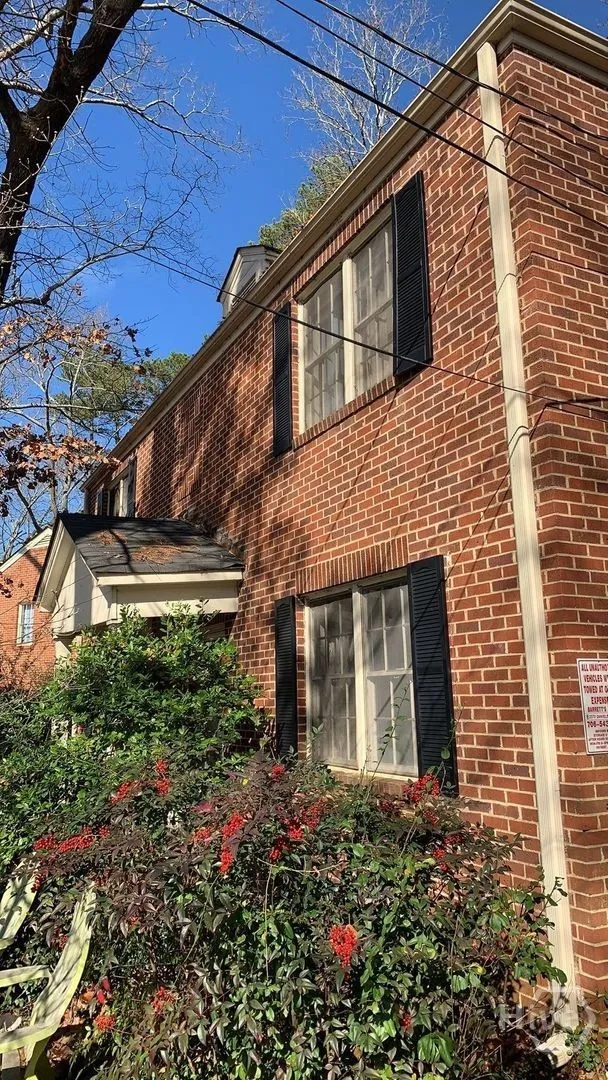 1439 Milledge Avenue Athens, GA 30605