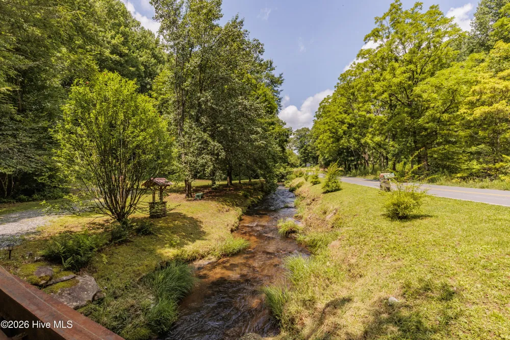 6488 Yellow Creek Road Robbinsville, NC 28771
