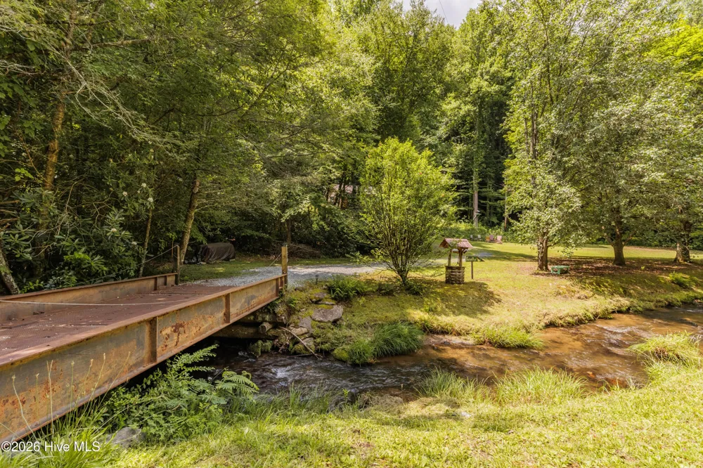 6488 Yellow Creek Road Robbinsville, NC 28771