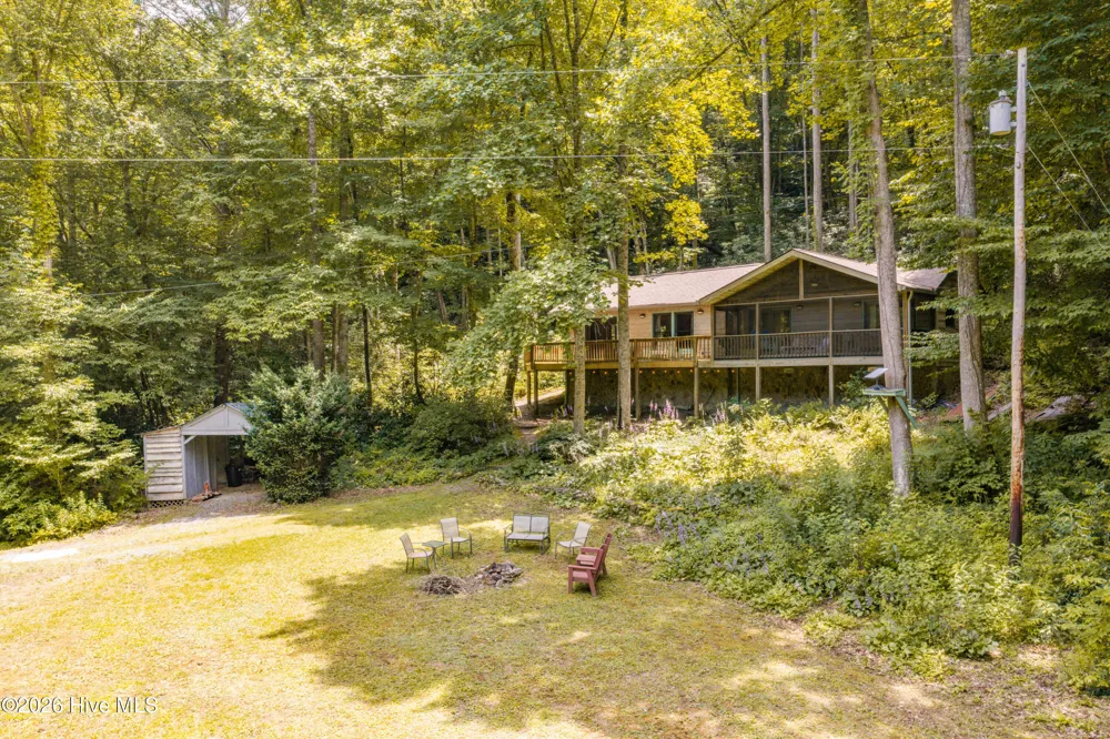 6488 Yellow Creek Road Robbinsville, NC 28771