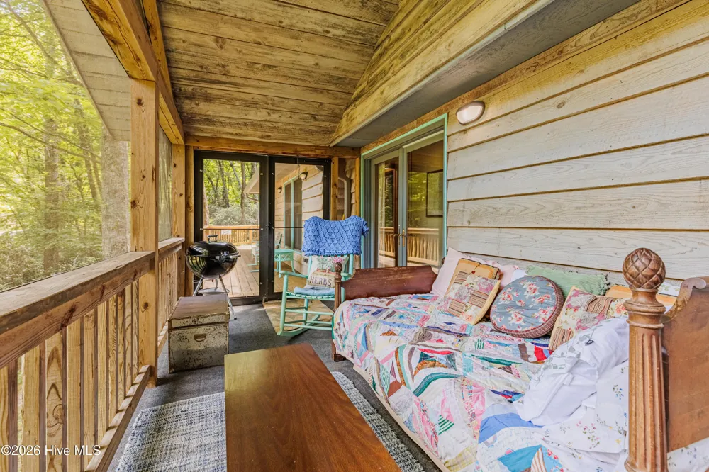 6488 Yellow Creek Road Robbinsville, NC 28771
