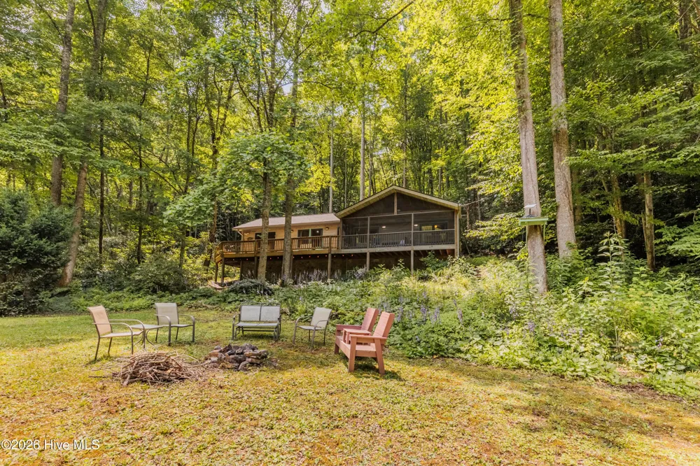 6488 Yellow Creek Road Robbinsville, NC 28771