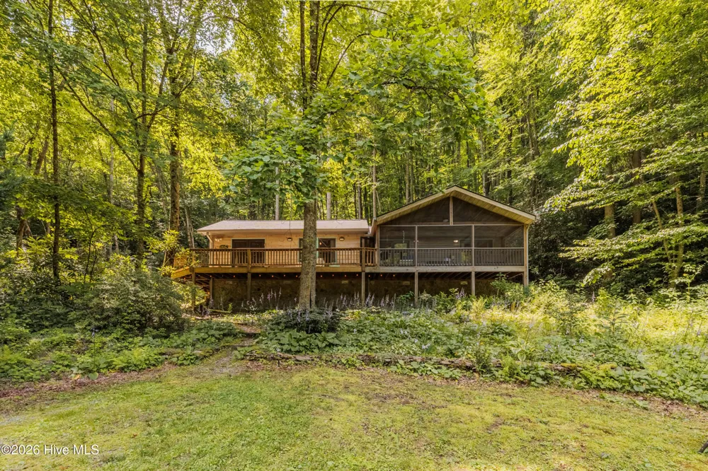 6488 Yellow Creek Road Robbinsville, NC 28771