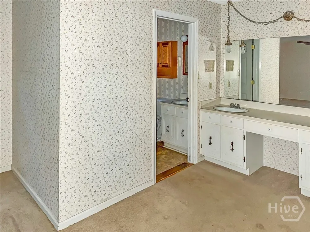 4115 LANTERN LANE Valdosta, GA 31602