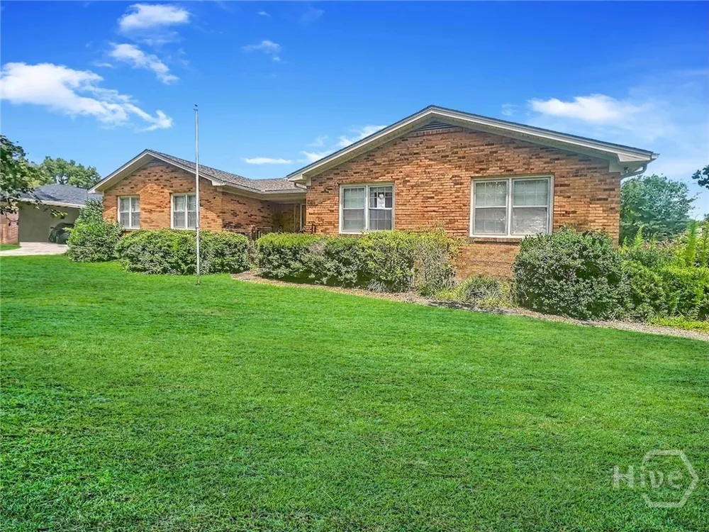 4115 LANTERN LANE Valdosta, GA 31602