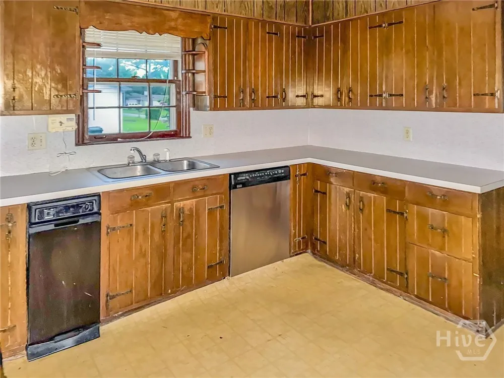 4115 LANTERN LANE Valdosta, GA 31602