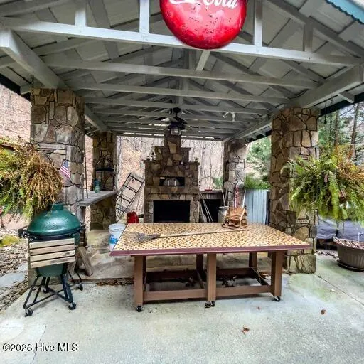 496 Holloway Road Robbinsville, NC 28771