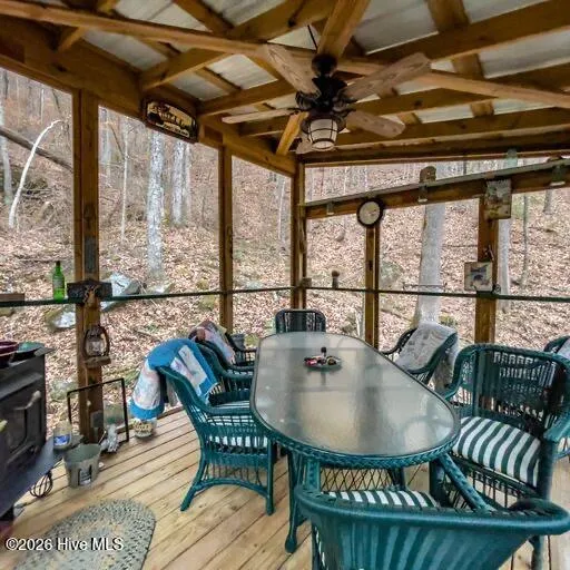 496 Holloway Road Robbinsville, NC 28771