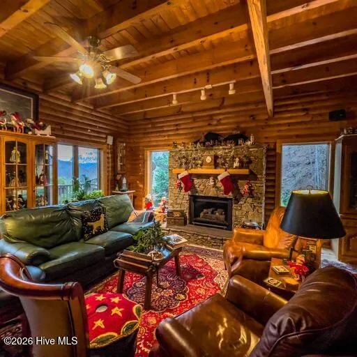 496 Holloway Road Robbinsville, NC 28771