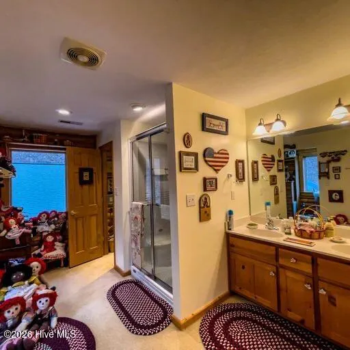 496 Holloway Road Robbinsville, NC 28771