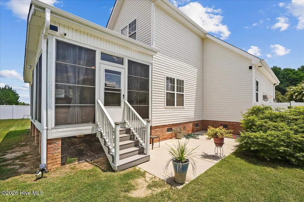 18 Treewood Lane Clayton, NC 27527