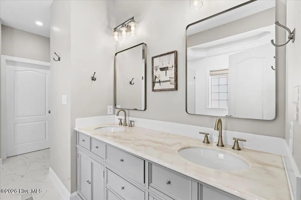 18 Treewood Lane Clayton, NC 27527