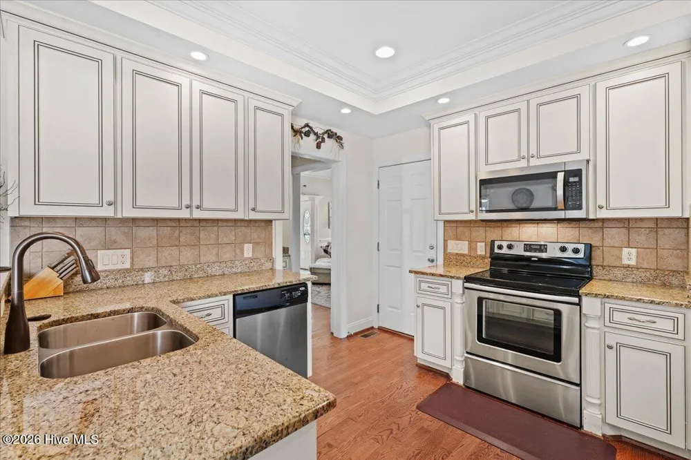 18 Treewood Lane Clayton, NC 27527