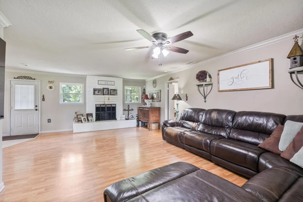 11291 Darby Loop Conroe, TX 77385