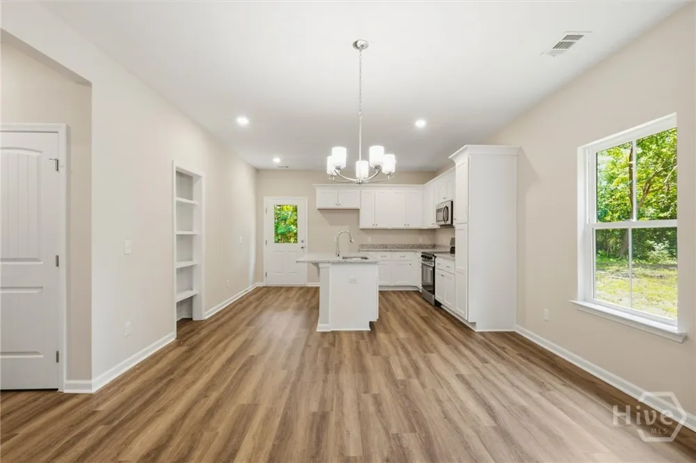 1300 Kentucky Street Darien, GA 31305