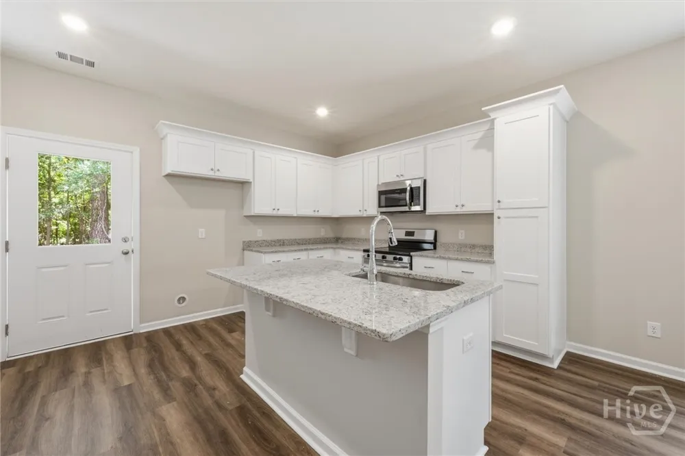 1300 Kentucky Street Darien, GA 31305