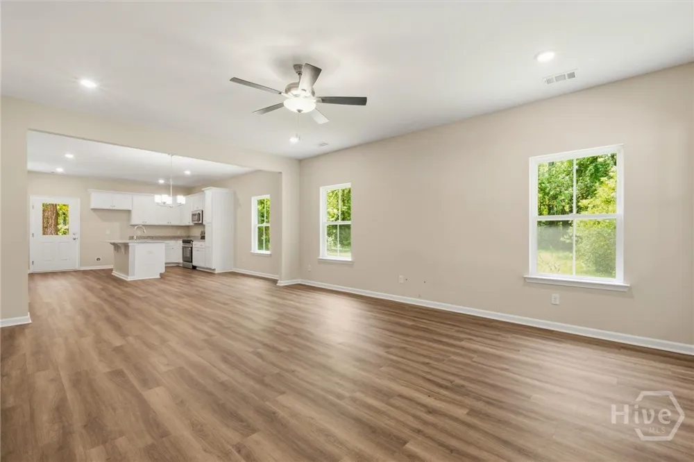 1300 Kentucky Street Darien, GA 31305