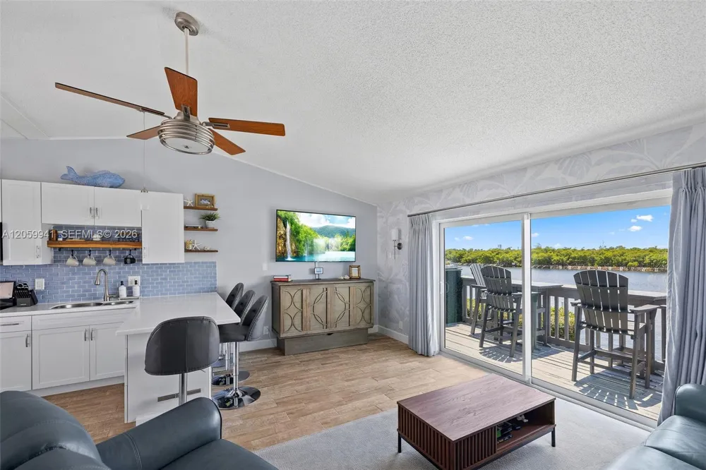 1800 Ocean Dr #203 Hollywood, FL 33019