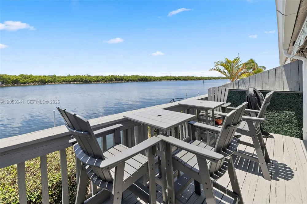 1800 Ocean Dr #203 Hollywood, FL 33019