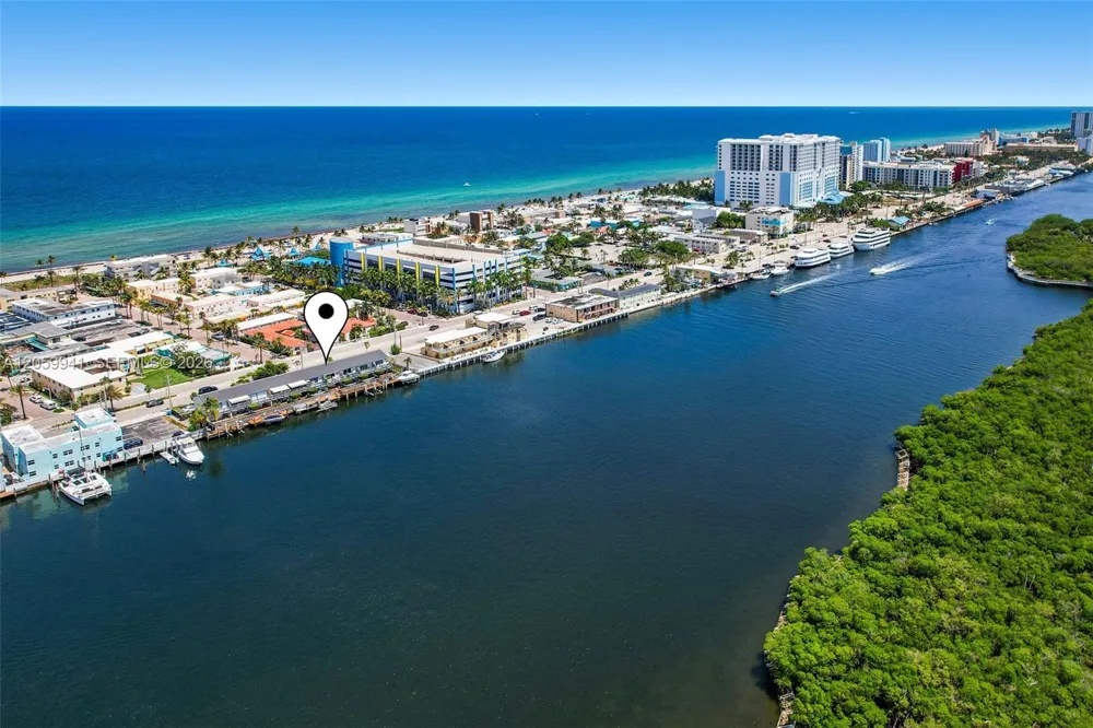 1800 Ocean Dr #203 Hollywood, FL 33019