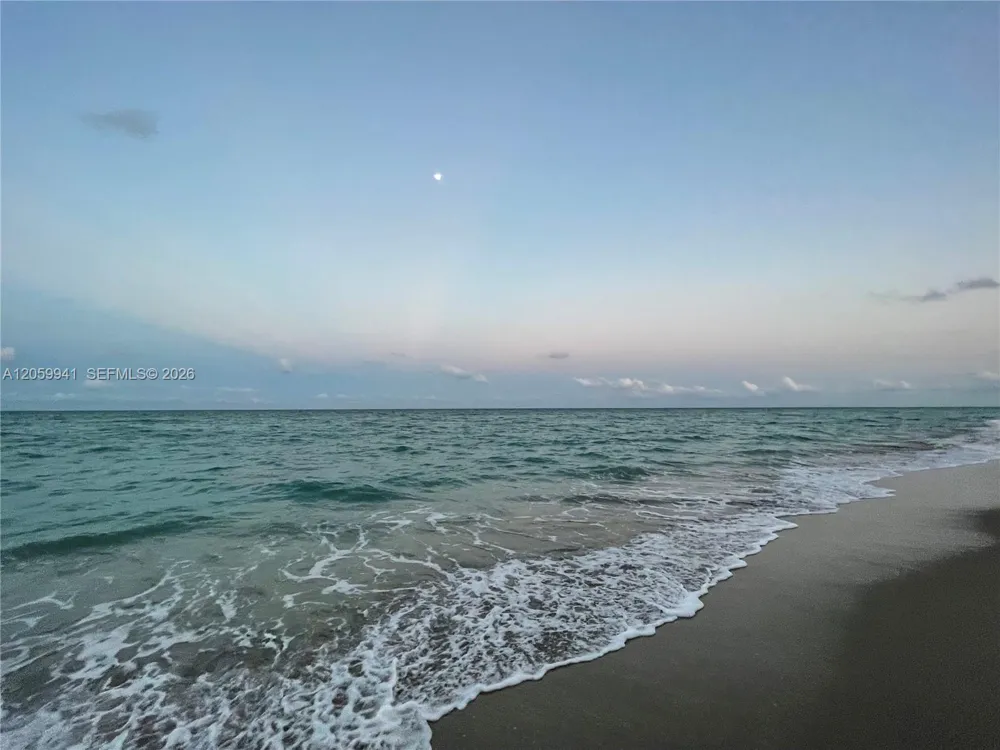 1800 Ocean Dr #203 Hollywood, FL 33019