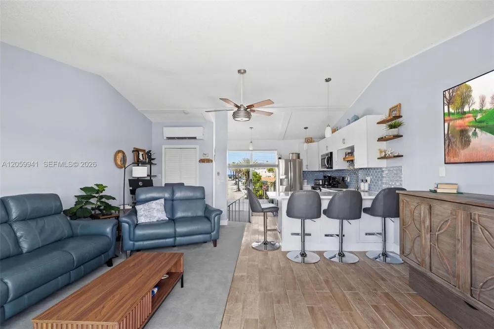 1800 Ocean Dr #203 Hollywood, FL 33019