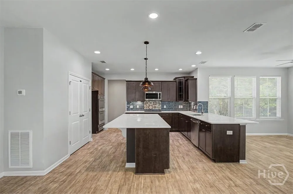 18 Minning Loop Richmond Hill, GA 31324
