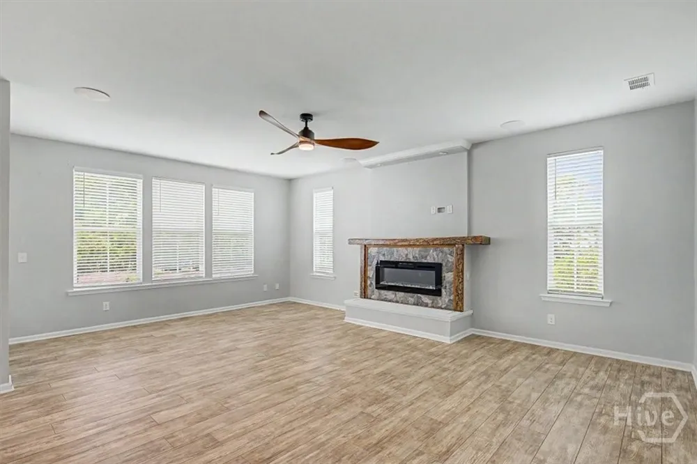 18 Minning Loop Richmond Hill, GA 31324
