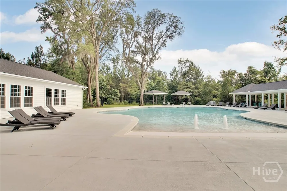 18 Minning Loop Richmond Hill, GA 31324
