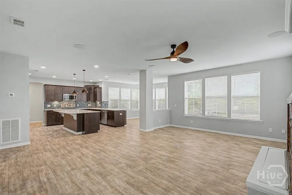 18 Minning Loop Richmond Hill, GA 31324