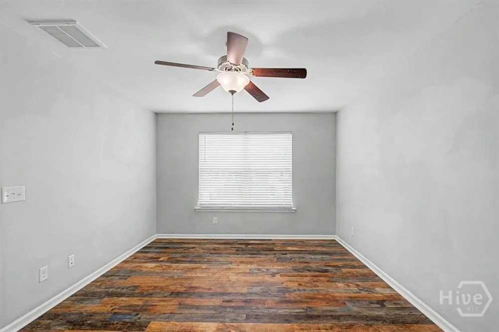 18 Minning Loop Richmond Hill, GA 31324