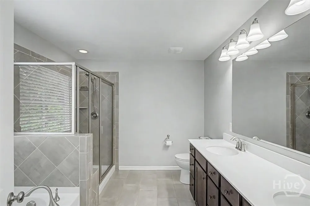 18 Minning Loop Richmond Hill, GA 31324