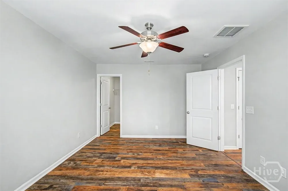 18 Minning Loop Richmond Hill, GA 31324