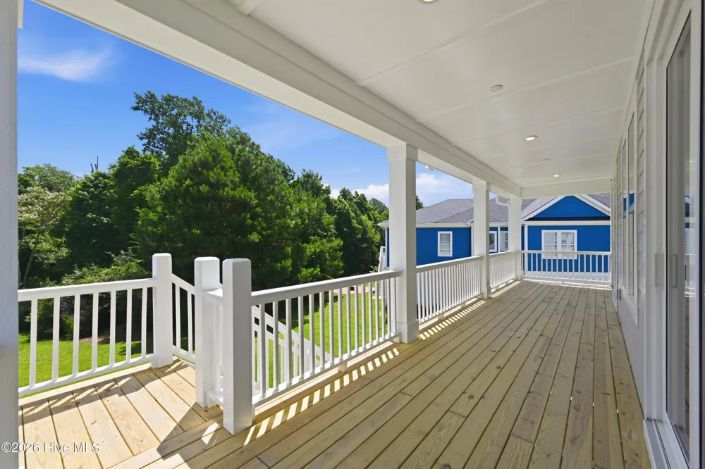 611 Moss Lake Lane Holly Ridge, NC 28445