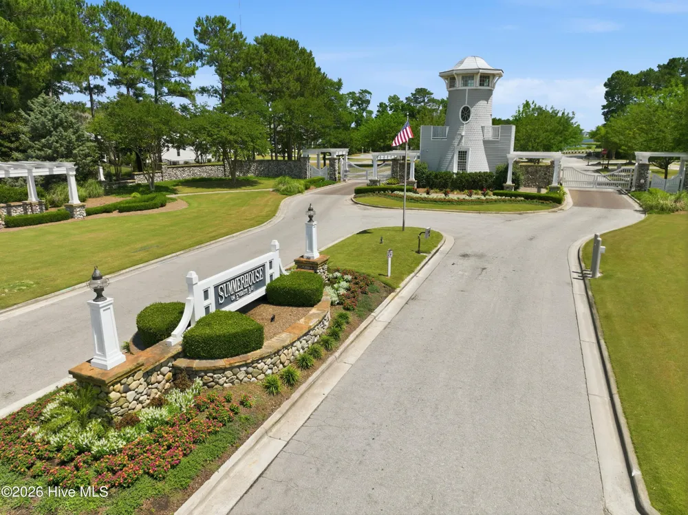 611 Moss Lake Lane Holly Ridge, NC 28445