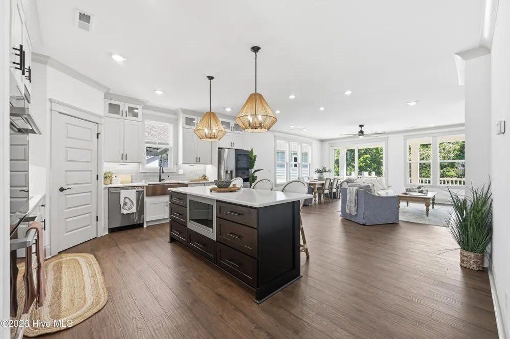 611 Moss Lake Lane Holly Ridge, NC 28445