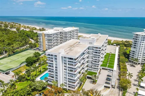 155 Ocean Lane Dr #300