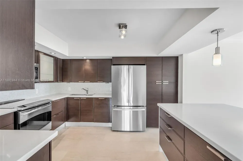 155 Ocean Lane Dr #300 Key Biscayne, FL 33149