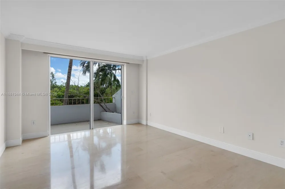 155 Ocean Lane Dr #300 Key Biscayne, FL 33149