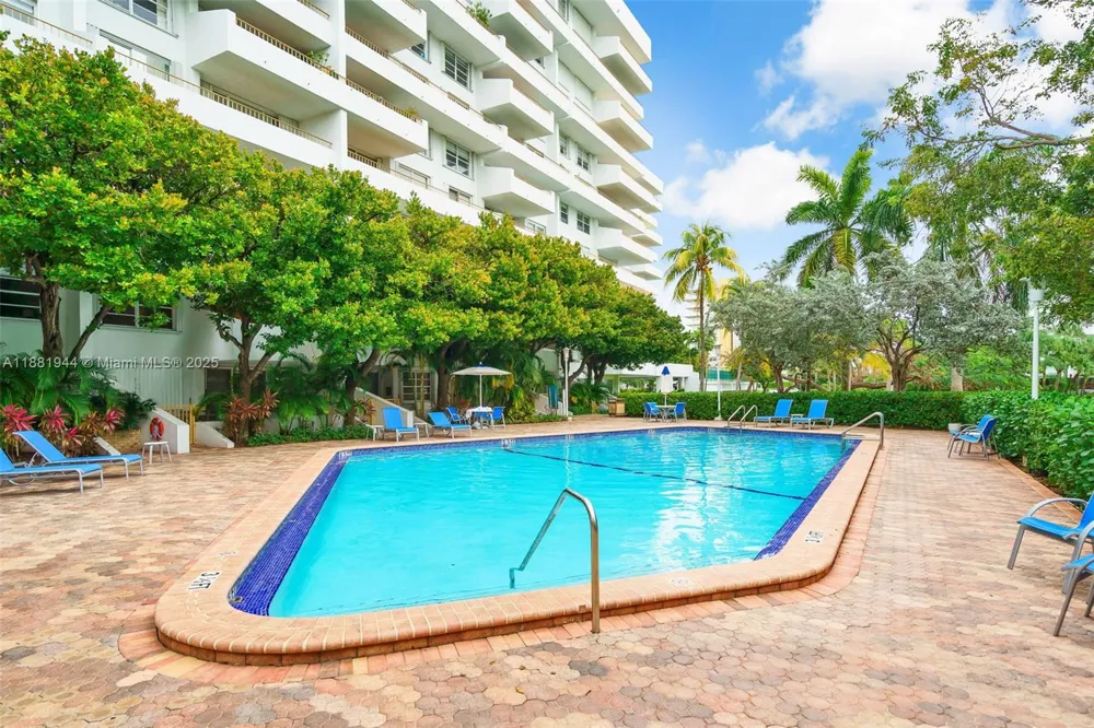155 Ocean Lane Dr #300 Key Biscayne, FL 33149
