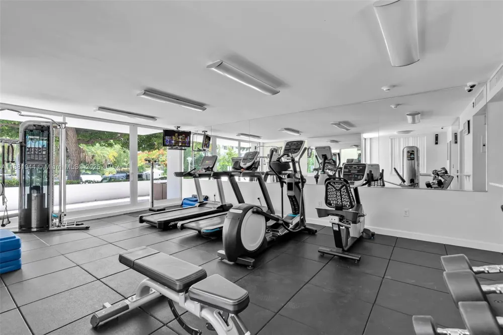 155 Ocean Lane Dr #300 Key Biscayne, FL 33149