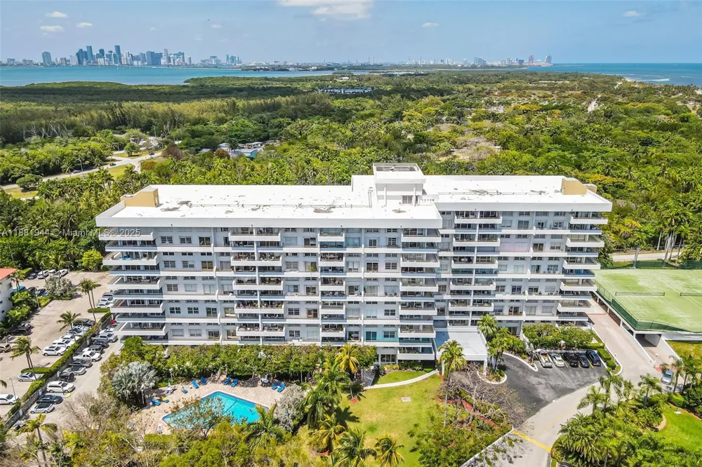 155 Ocean Lane Dr #300 Key Biscayne, FL 33149