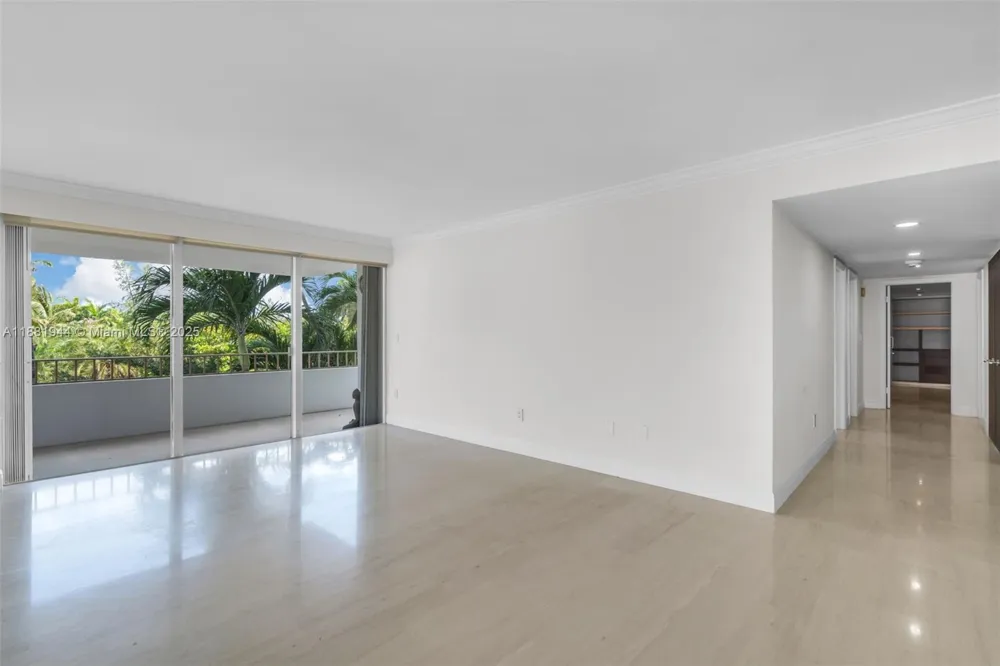 155 Ocean Lane Dr #300 Key Biscayne, FL 33149