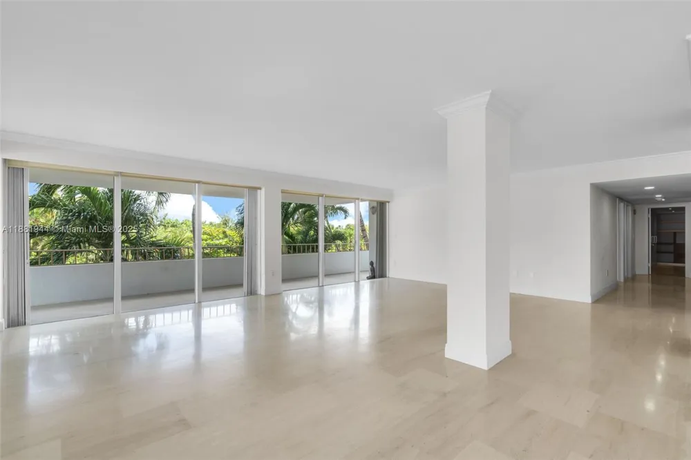 155 Ocean Lane Dr #300 Key Biscayne, FL 33149