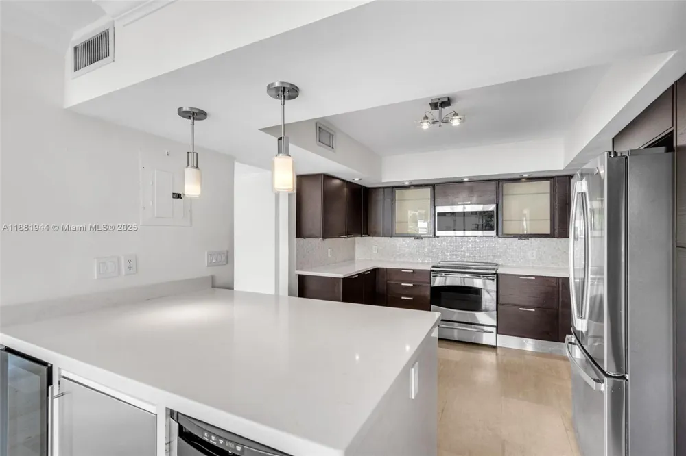 155 Ocean Lane Dr #300 Key Biscayne, FL 33149